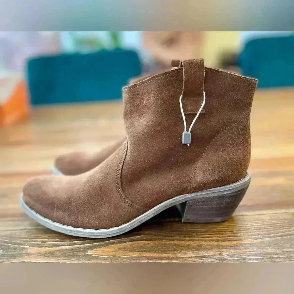 Made in Italy - Unlace | Western Suede Ankle Boot | Women’s 6